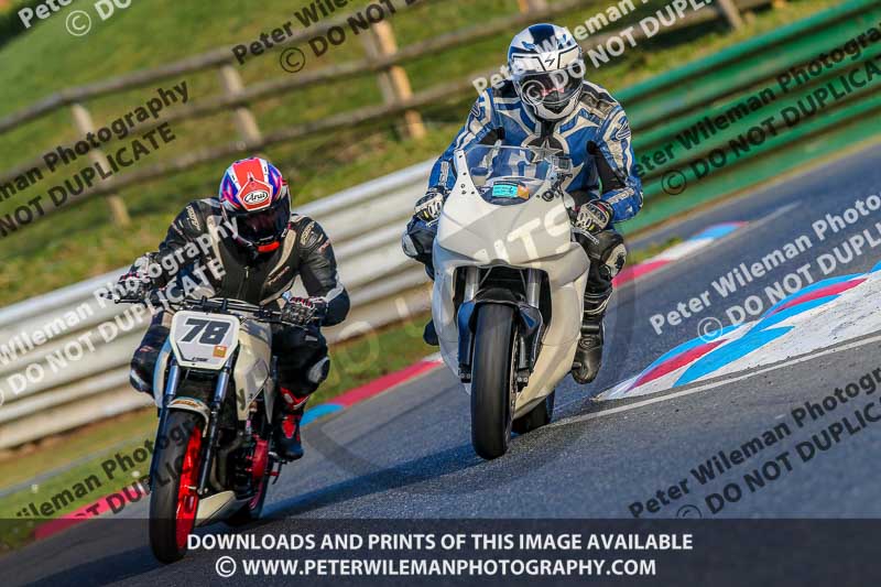 PJM Wedding Photography;enduro digital images;event digital images;eventdigitalimages;mallory park;mallory park photographs;mallory park trackday;mallory park trackday photographs;no limits trackdays;peter wileman photography;racing digital images;trackday digital images;trackday photos